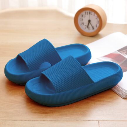 Chinelos de Plataforma Espessa para casa/banho - Conforto e Estilo para os Pés Femininos no Verão 2024 - Image 2