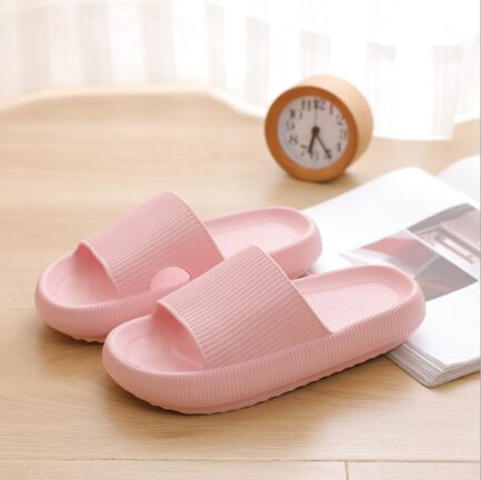 Chinelos de Plataforma Espessa para casa/banho - Conforto e Estilo para os Pés Femininos no Verão 2024 - Image 8