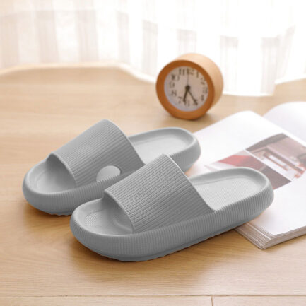 Chinelos de Plataforma Espessa para casa/banho - Conforto e Estilo para os Pés Femininos no Verão 2024 - Image 13