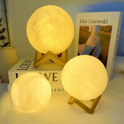 Pequeno Candeeiro de Mesa Moon Night Light Atmosphere Lua Luz LED 6 cm - Image 2