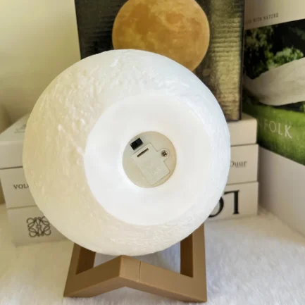 Pequeno Candeeiro de Mesa Moon Night Light Atmosphere Lua Luz LED 6 cm - Image 6